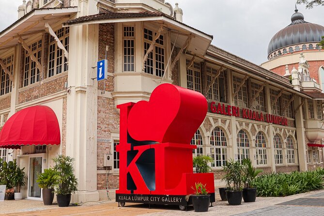 Ten Wonders Of Kuala Lumpur Shared Tour - What the guide adds, and where the tour falls short